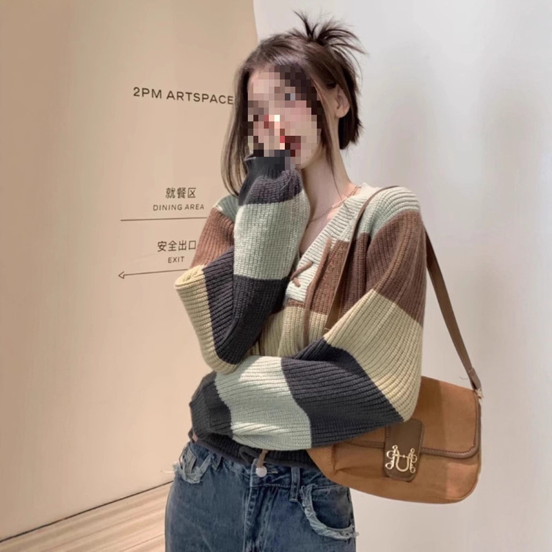 Spring and Autumn New Striped Contrast Color Lace-up V-neck Long Sleeve Knitted Sweater Women's Elegant Slim Look Age-reducing Loose Short Sweater Spring and Autumn New Striped Contrast Color Lace-up V-neck Long Sleeve Knitted Sweater Women's Elegant Slim Look Age-reducing Loose Short Sweater