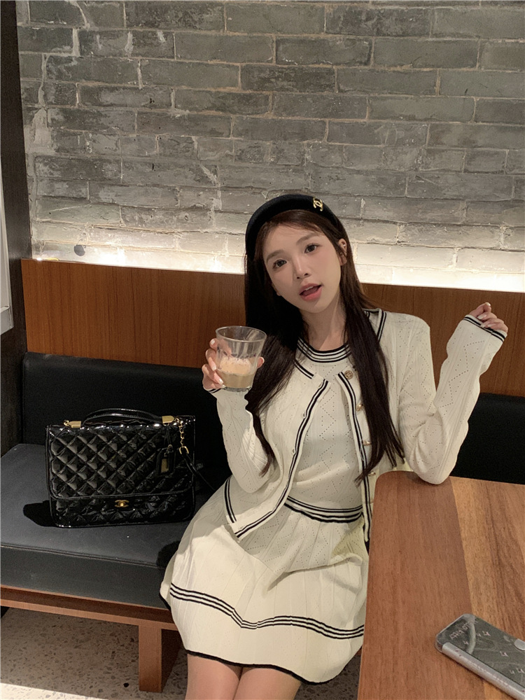 hmqViviiyNSAyin7WuaftzgMvP0HRWt2YPRr