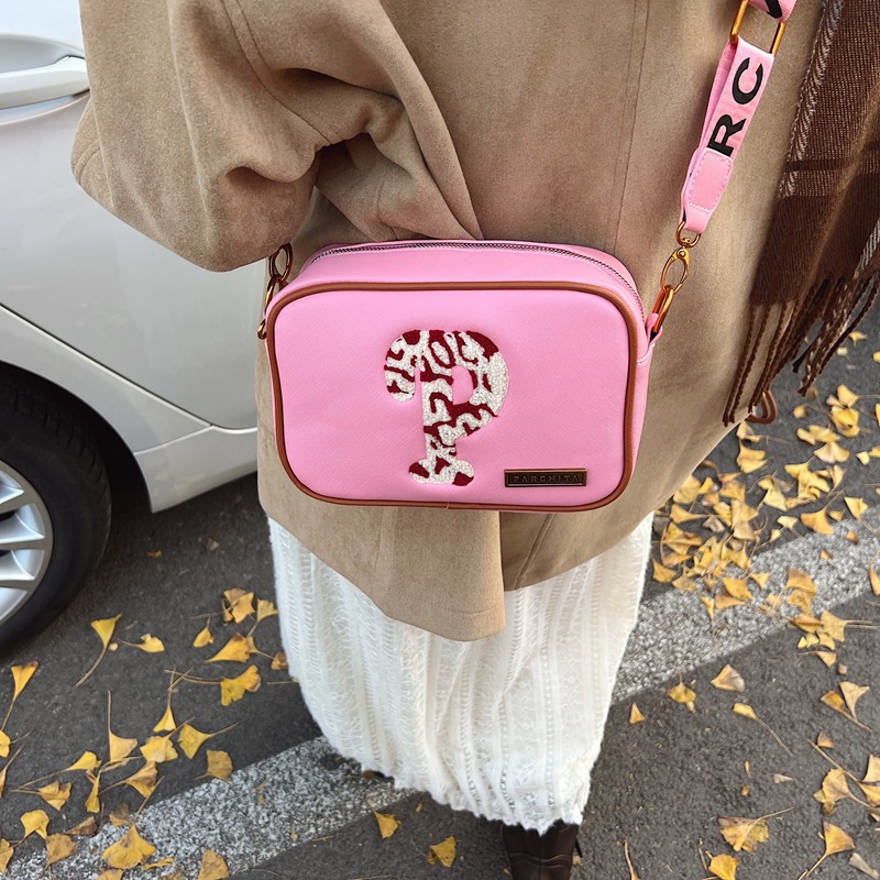 Bolso bandolera transfronterizo con letra P nuevo bolso de hombro simple con estampado de nicho Bolsos de todo fósforo de moda de alta gama Bolsos
