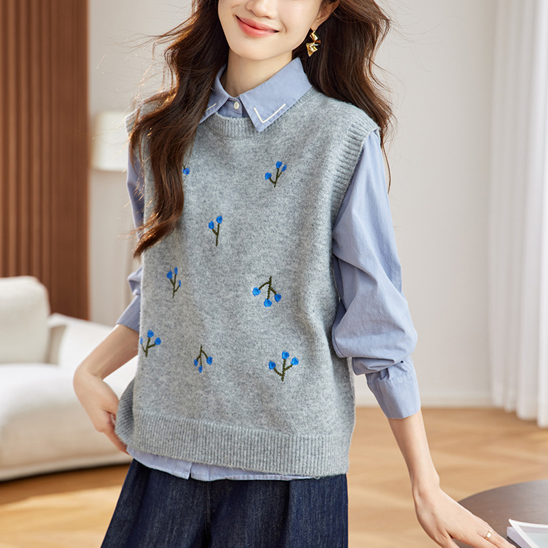メーカー直販ニットベスト秋服女性の新デザイン感vネックボタンがゆったりしています。|undefined
