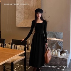秋季法式黑色长袖方领连衣裙女修身套装裙子2025新款早秋