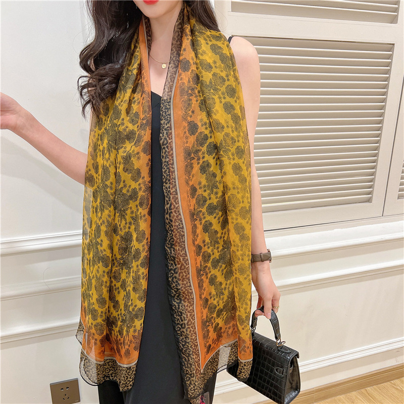 2023 Wiosna/Lato Nowy Duży Rozmiar Yunjin Yarn Szalik dla Kobiet Mody Uniwersalny Urok Szal Szalik Plażowy z Filtrem Przeciwsłonecznym_voghion.com