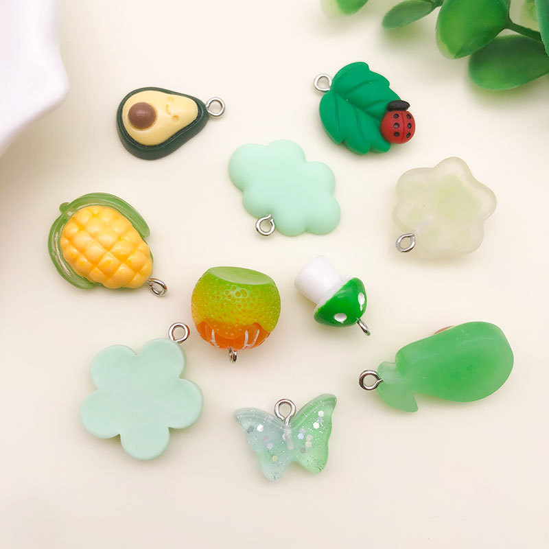 Top-Drilled Drill Orientation 1 Piece Resin Fruit Mushroom Butterfly Pendant