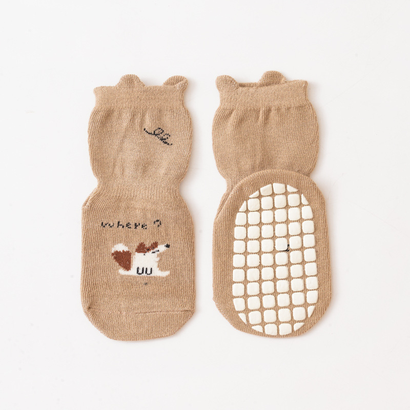 2023 calcetines de piso de dibujos animados de bebé calcetines de niño de otoño e invierno de algodón transpirable antideslizante inferior calcetines DE LOS NIÑOS Calcetines de trampolín