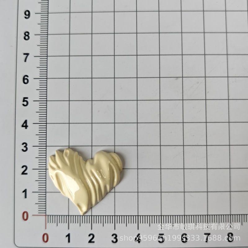米白色饰品发饰洞洞鞋鞋花配件立体公仔小熊树脂diy材料潮流批发|undefined