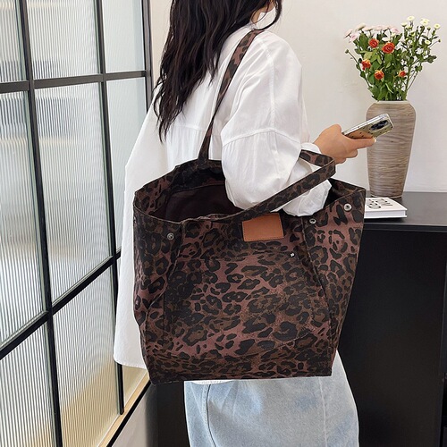 Women's Bag: Leopard-Print Shoulder Bag, European & American Style, Chic Underarm Tote, Large-Capacity Canvas Handbag