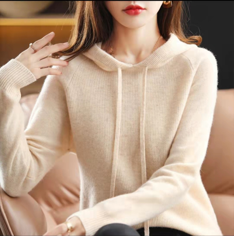 Demi-season woolen base hoody