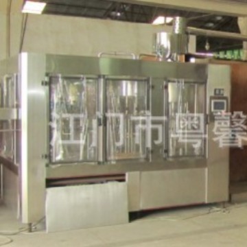厂家供应全自动套标机设备纯净水茶果汁含气饮料生产线设备