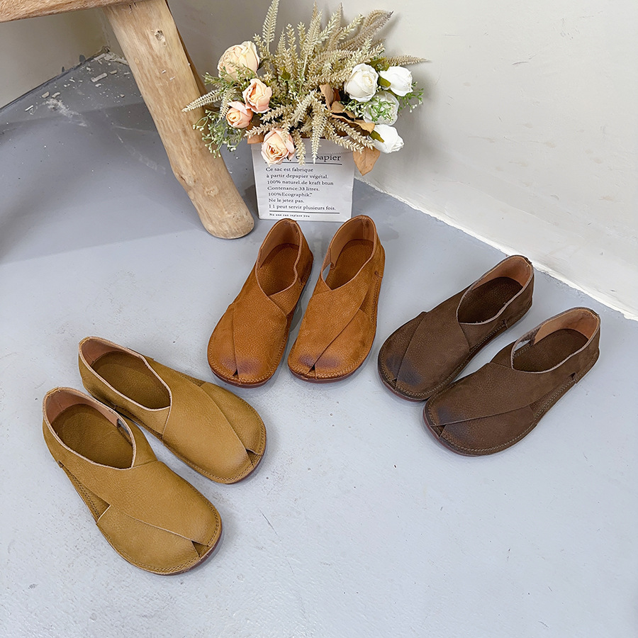 Leather low retro shoes flat