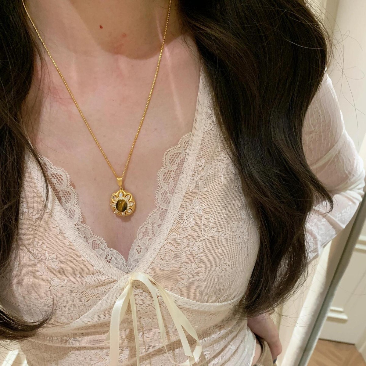 Light Meladra Silk Sunflower Necklace For Women, Vintage European And American Style Sweater Chain, Niche_voghion.com