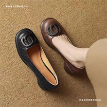 2025秋季新款高级感圆扣粗跟小皮鞋女高跟防水台棕色复古懒人单鞋