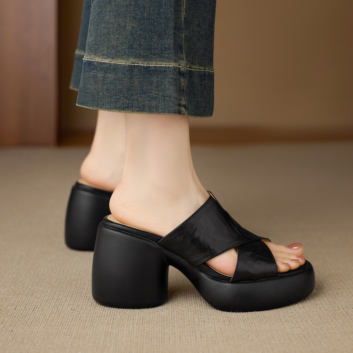 Sandal cao gót nữ quai chéo hở mũi đế platform đế dày gót 9 cm — màu đen, màu trắng ngà