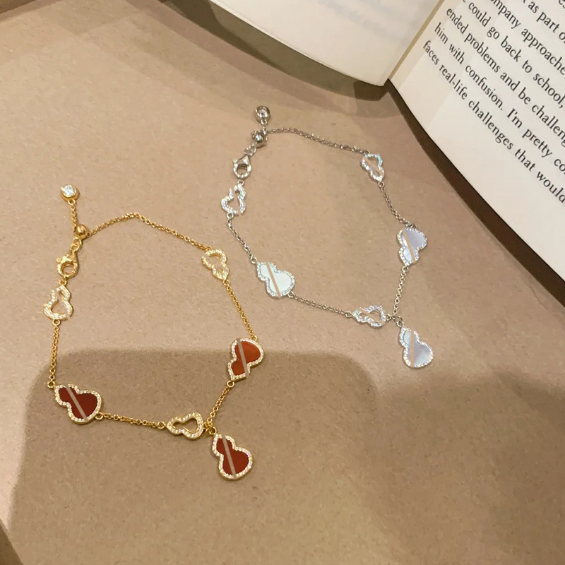 Little Red Book Explosive Fashion Simple Shell Agate Gourd Bracelet Light Luxury High-end Retro Exquisite All-match Bracelet