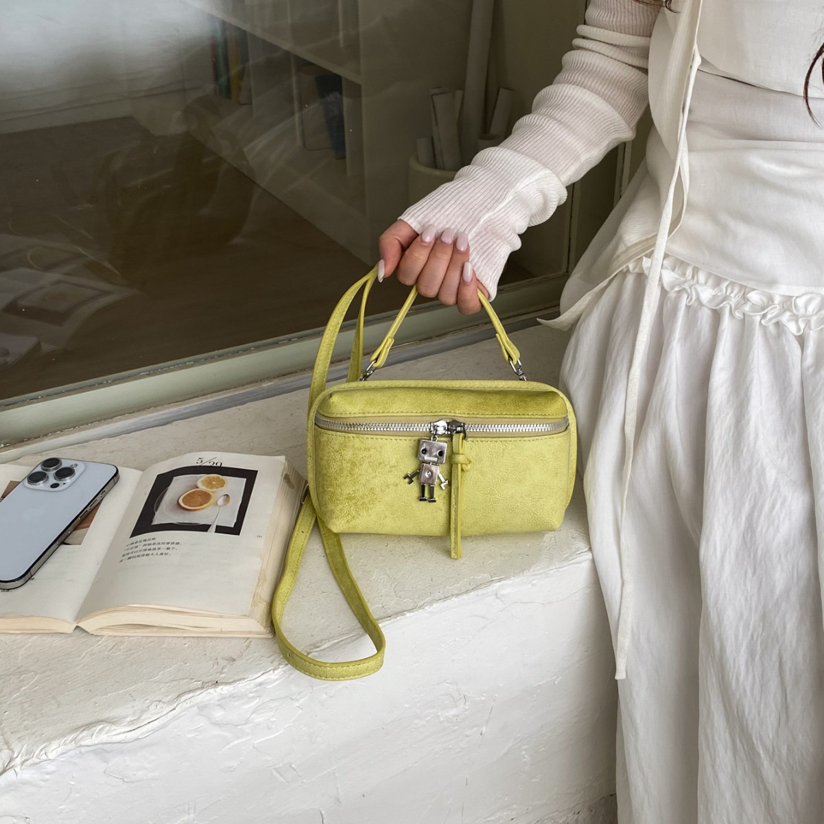 Exquisita mini bolso de nicho de gamuz, bolso de moda versátil, bolso de mochila retro de gamuz, bolso de cambio diario de lápiz labial