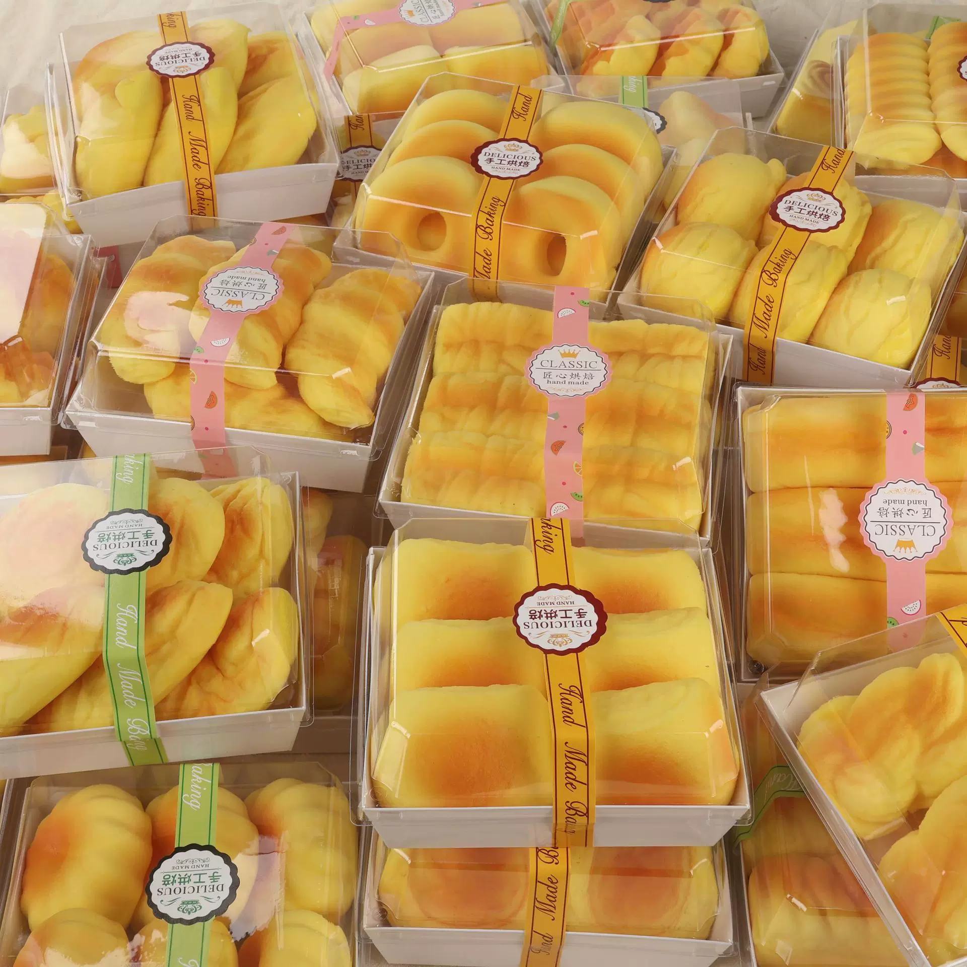 爆款奶香味湿软面包捏捏慢回弹解压发泄儿童玩具仿真面包挂件