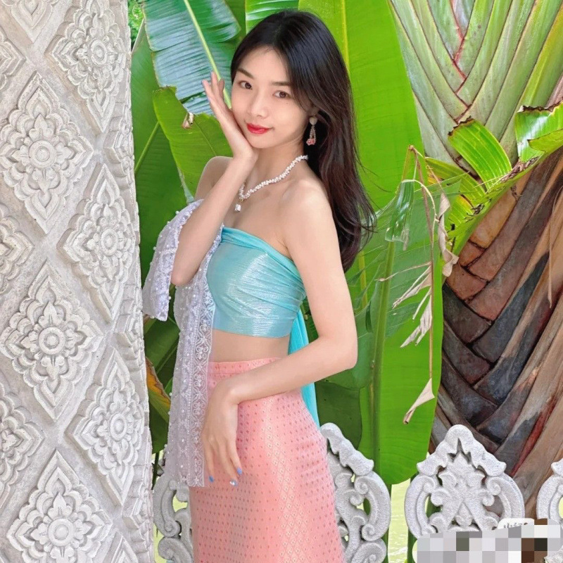 10호 브라랩 + 스커트 + 숄 프랜지파니 머리핀 포함