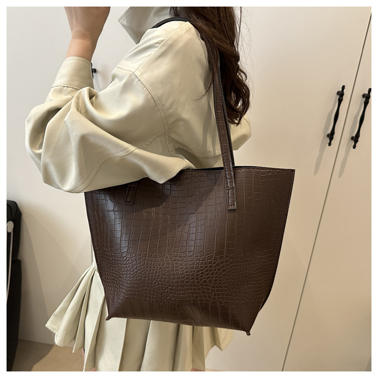 Borsa a secchiello donna con motivo coccodrillo borsa spalla_voghion.com