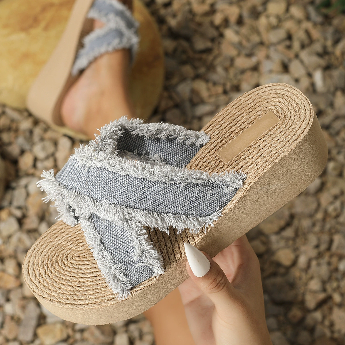 Трансграничный джинсовый комфорт кисточки кроссовер женские тапочки летняя мода носить женские холодные тапочки производитель оптом тапочки