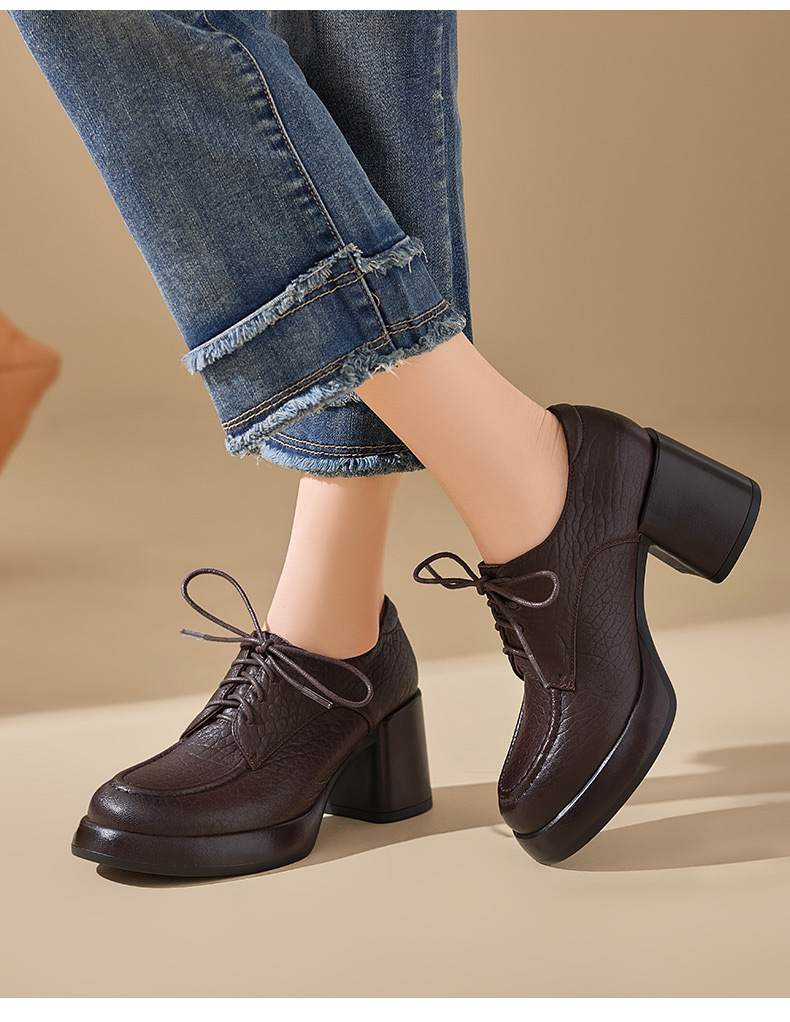 Giày cao gót nữ mũi tròn bít phong cách Anh quốc, gót 7.5 cm, dây buộc, da bò mềm — màu nâu chi tiết 1