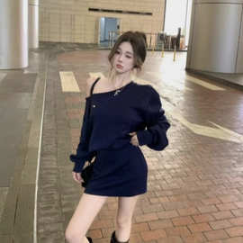 法式复古风斜肩长袖卫衣连衣裙女装春季辣妹收腰包臀裙藏蓝色短裙