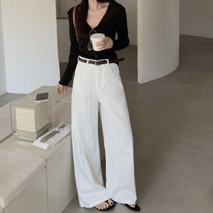 时尚显瘦牛仔裤