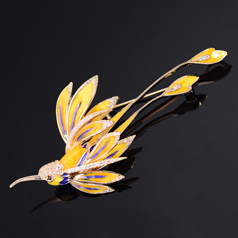 New Classy Enamel Bird Brooch, Niche Design, Exquisite Micro-Inlaid Zirconium Corsage, Fashionable and Versatile Accessory Brooch