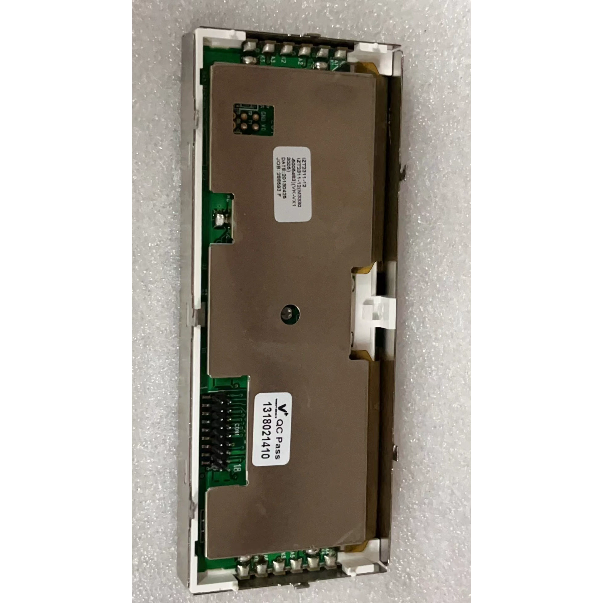 Готовый автомобильный навигационный ЖК-экран IZT2311-12, центральный дисплей управления автомобиля, цена под subject к консультации