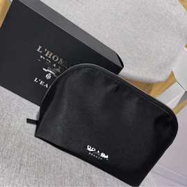 普家新款大容量时尚便携女士化妆包多功能收纳包