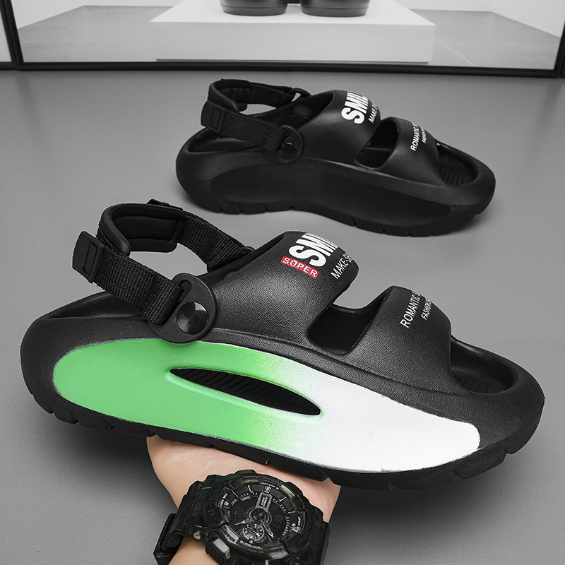 Sandalias y pantuflas para hombres y mujeres 2025 verano nuevo estilo antideslizante desgaste exterior conducción transfronteriza adolescentes zapatos de playa sandals