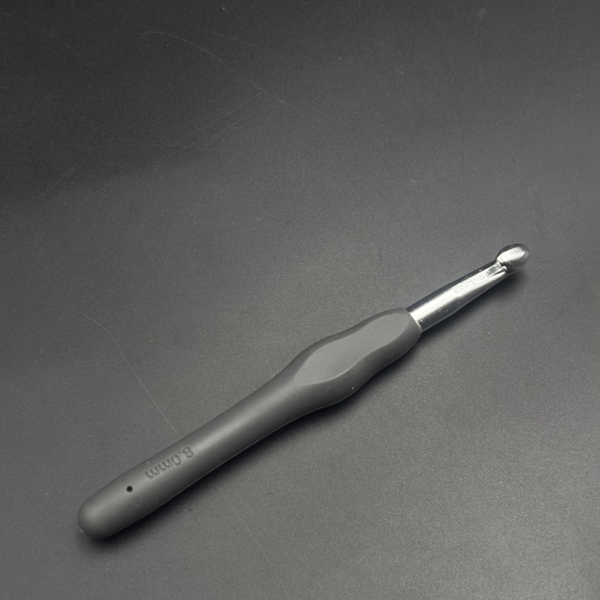 Tejido a mano arco iris ganchillo de mango suave TPR ganchillo de mango suave sólido ganchillo de aluminio ganchillo conjunto de agujas de lana