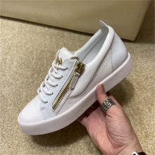 Ӣ���W��վ2025�r��gz���eЬ����Ƥ����朳�������ʯ�^�yƽ�װ�Ь