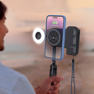 Magnetic suction wireless three-in-one 4800mAh cross-border new fast charge, with Bluetooth link to take photos to fill light