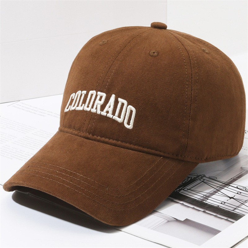 Extended peaked cap brown