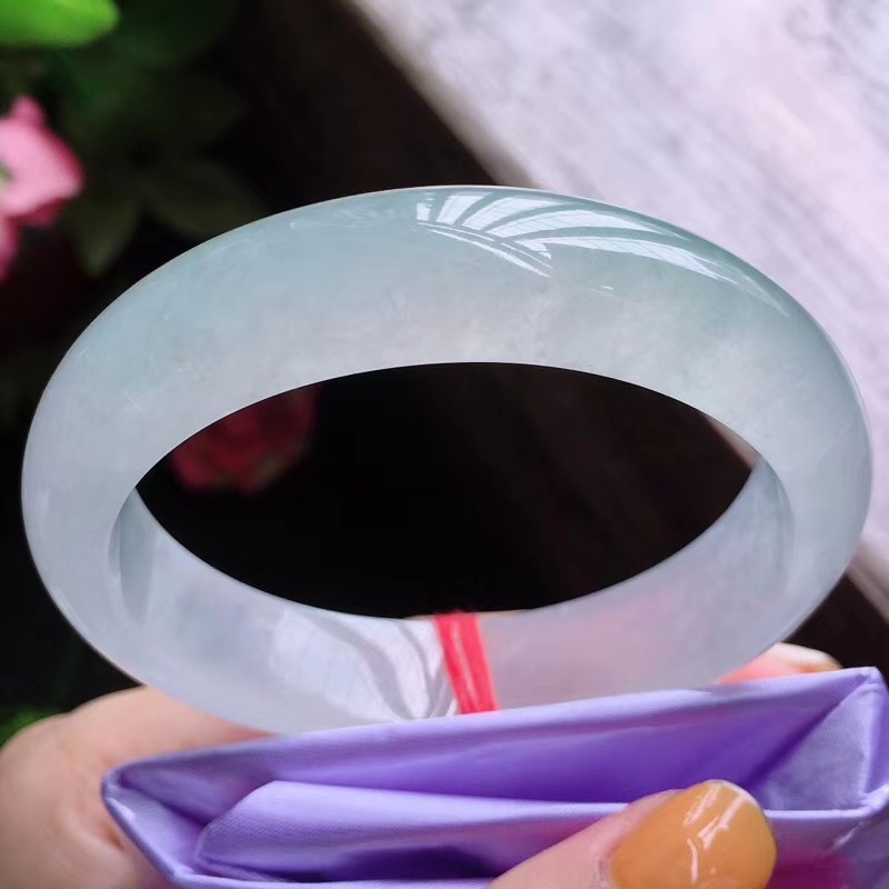 Pulsera de jadeíta birmana natural tipo A Brazalete de jade_voghion.com