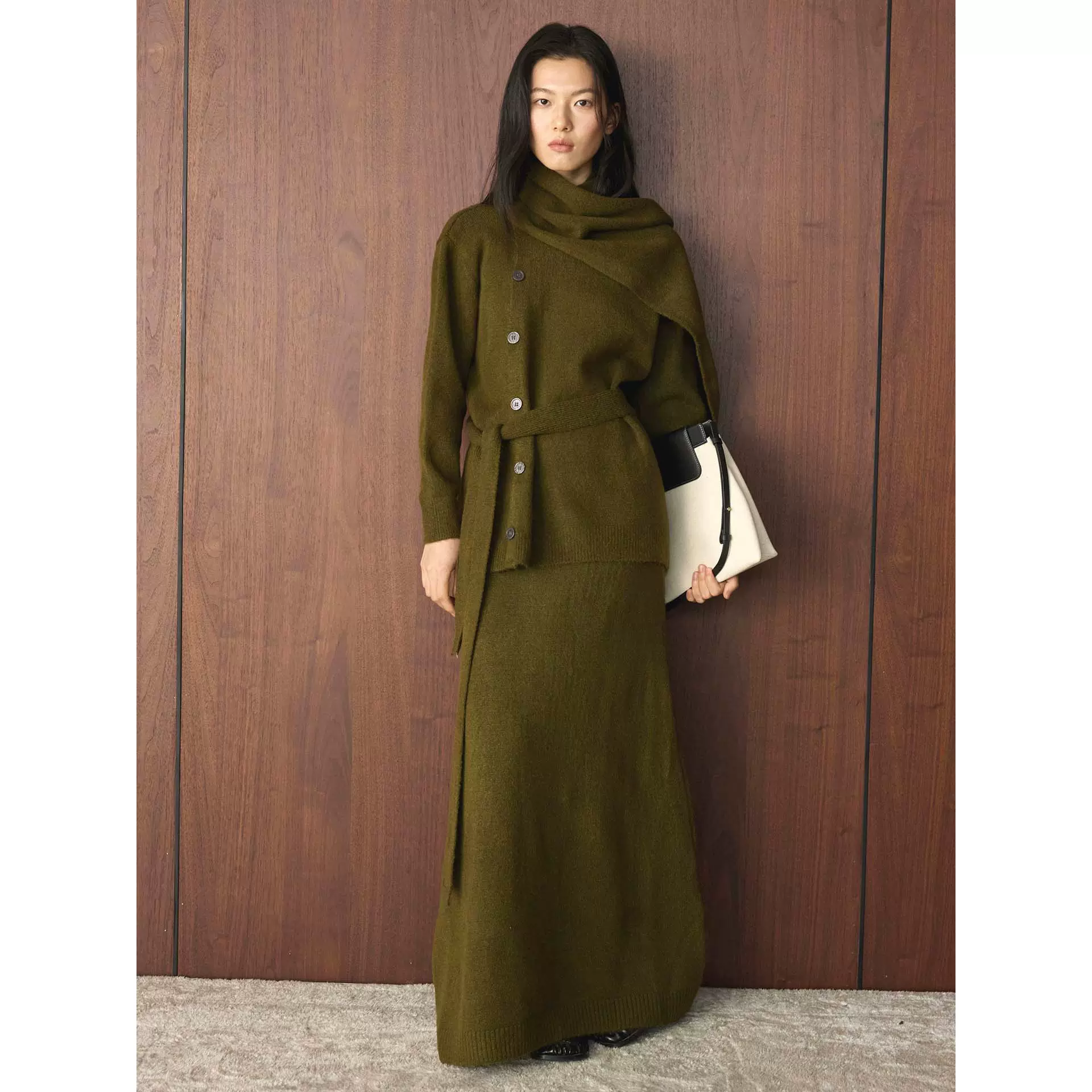 卢浮冬季新款韩系复古宽松针织开衫+半身裙两件套舒适时髦套装女