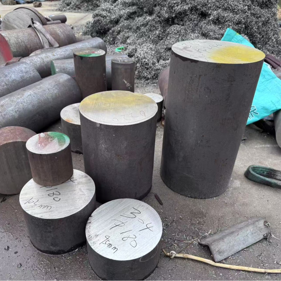 304不锈钢棒材304不锈钢光元201不锈钢实心棒黑棒圆棒316不锈钢棒