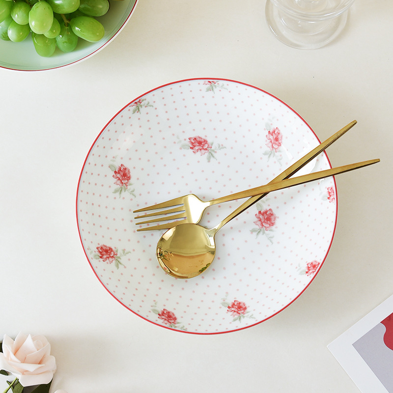 Flores románticas de alto valor de hueso de porcelana platos de cubierta casados nuevos platos de arco de cerámica doméstica