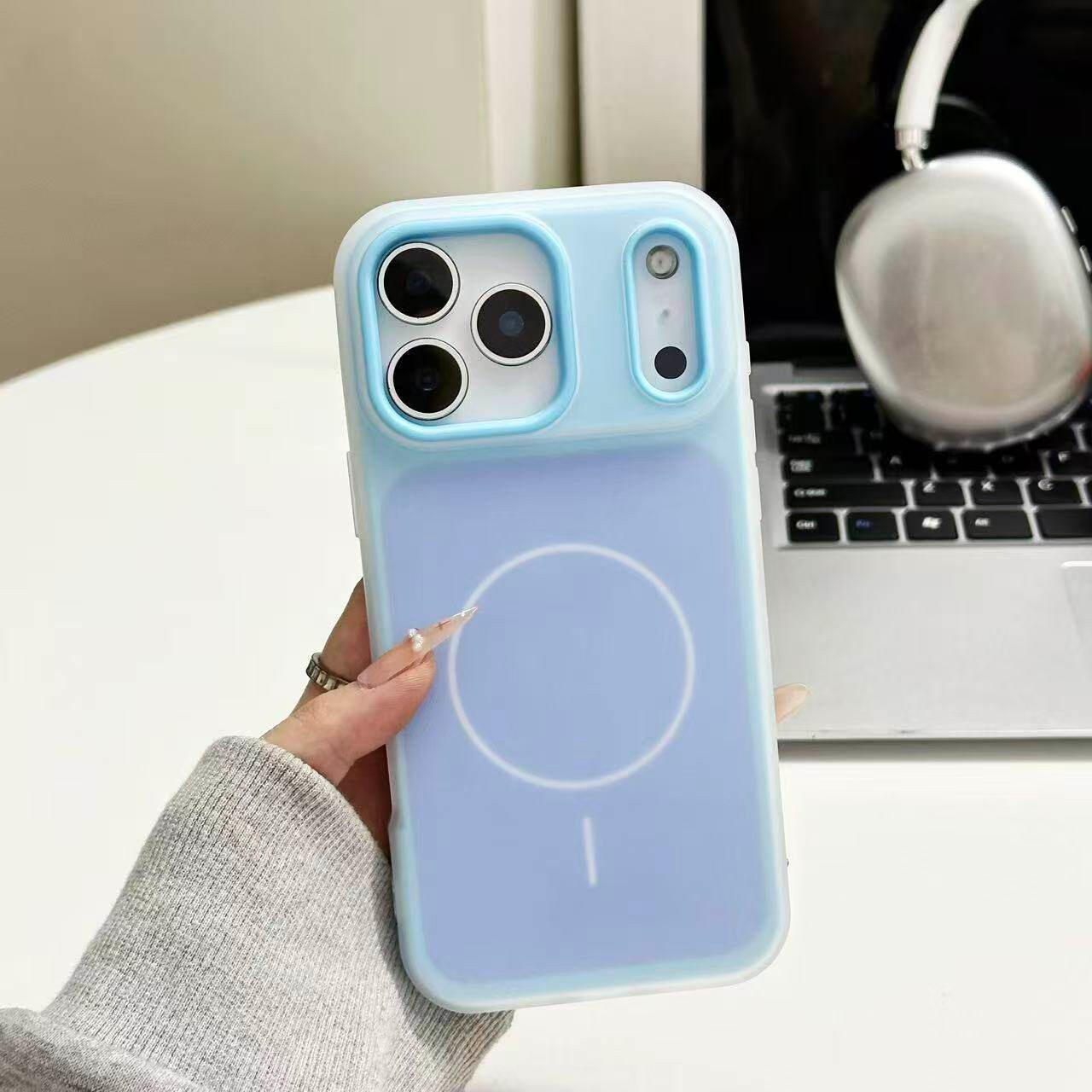 Nuevo magnetismo de jalea de dos colores 2 en 1 para iPhone17 para el teléfono celular de goma de manzana 11 sensación de piel esmerilada