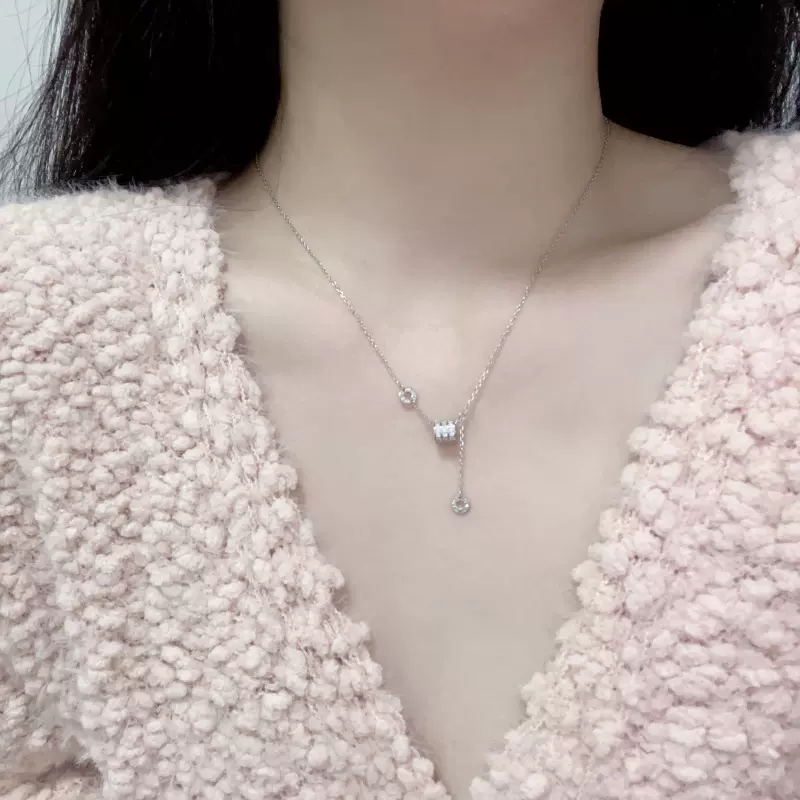 批发钛钢项链抖音爆款爆闪小蛮腰流苏吊坠高级感毛衣链女配饰饰品