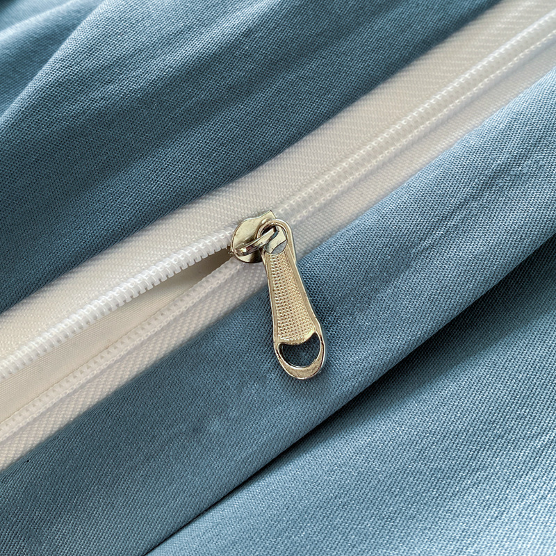 Nuevo traje de cuatro piezas con bordado de seda lavado, sábana de viento de lujo ligero, color sólido, sábana simple, funda de edredón al por mayor