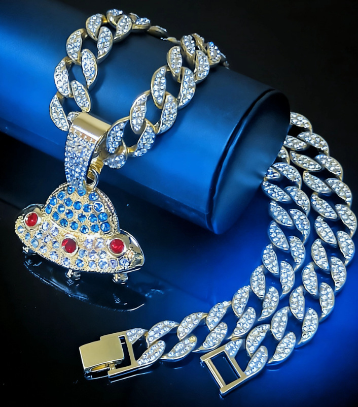 Colgante de oro con cadena cubana (18 pulgadas)