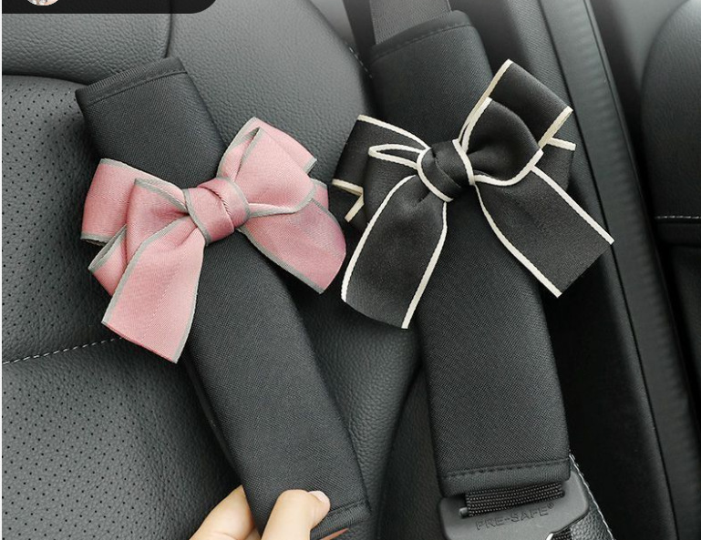 Car Seat Belt Shoulder Cover, Seat Belt Protector, Cute and Creative Bowknot Car Interior Decoration