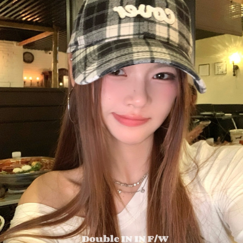 Double i i 韩版减龄字母格子棒球帽女百搭显脸小软顶鸭舌帽|undefined