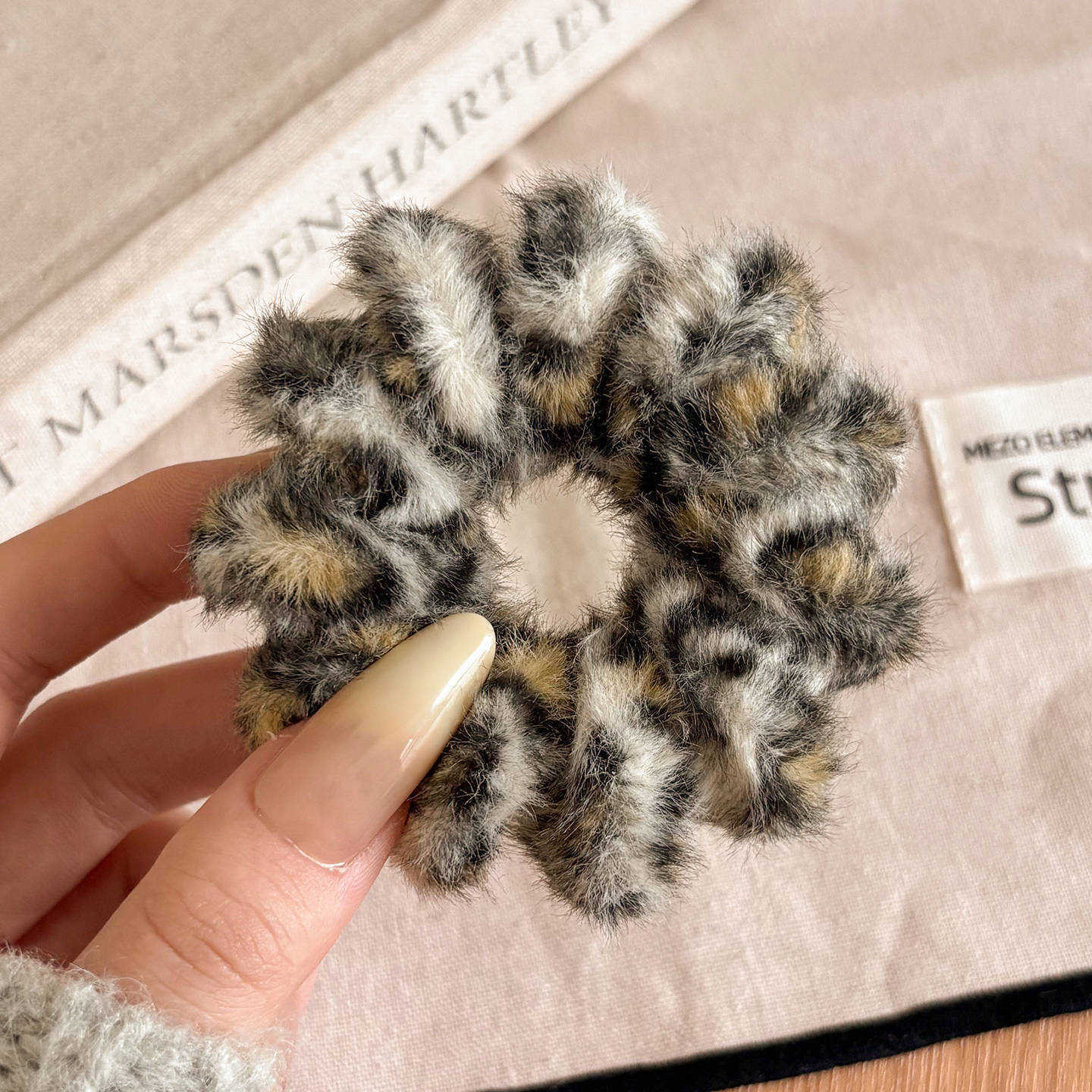 Coletero elástico sencillo de nuevo estilo 2026, banda para el pelo pequeña sin costuras para mujer, suave para el cabello, sujetador de cola de caballo.