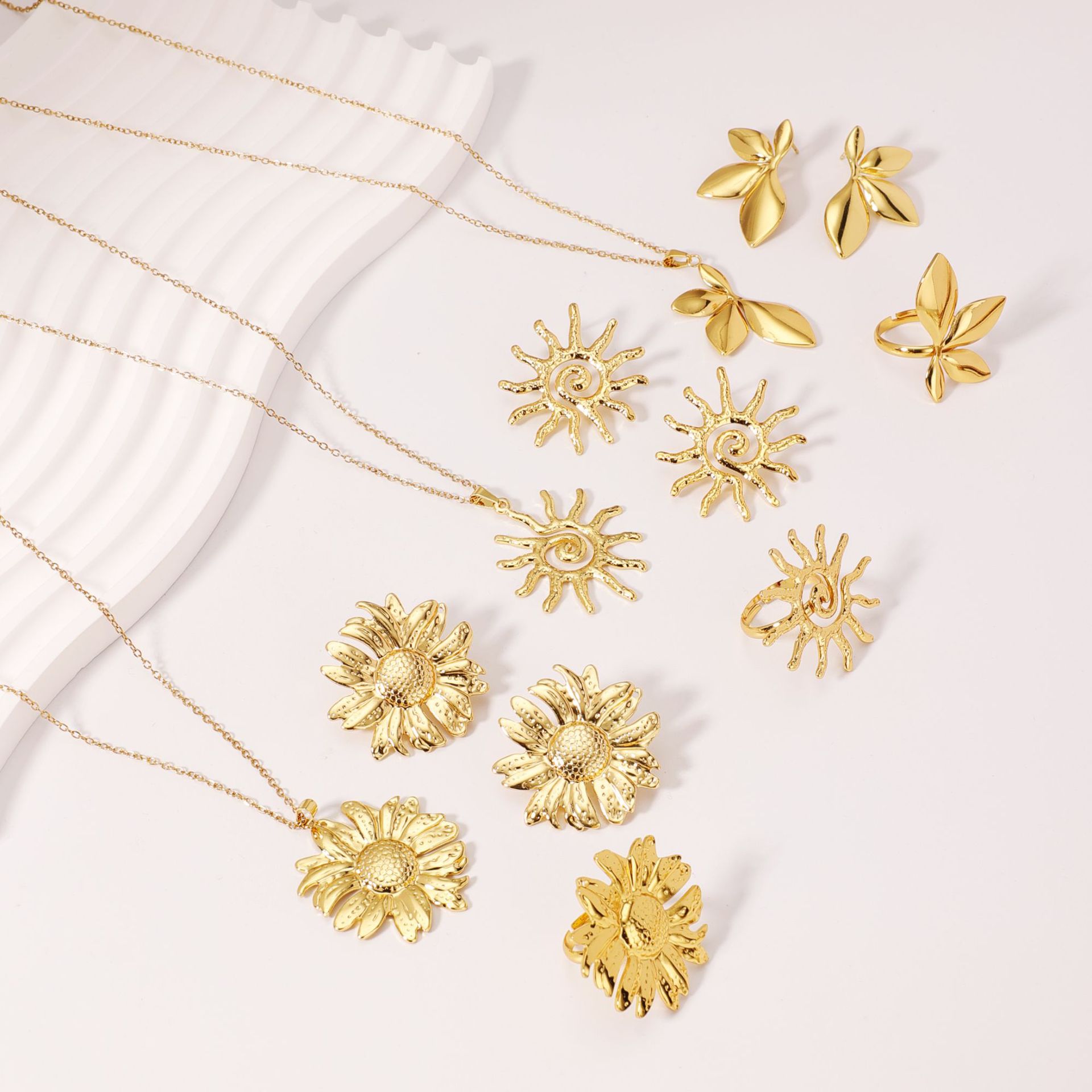 Edles Schmuckset Aus Edelstahl Mit Ohrringen Ring Und Kette_voghion.com