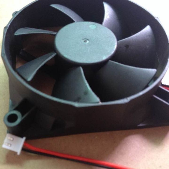 厂家供应  DC 8025半边框风扇  12V 8025半边框风扇 电源风扇