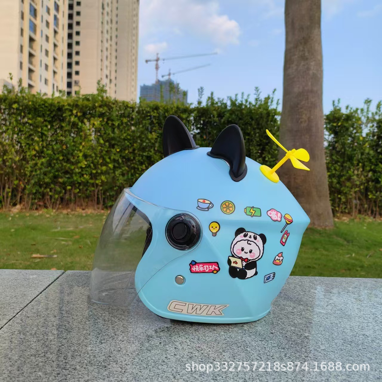 [A generation of hair] 3C certification 3-10 years old children autumn and winter warm men's and women's children battery motorcycle helmet