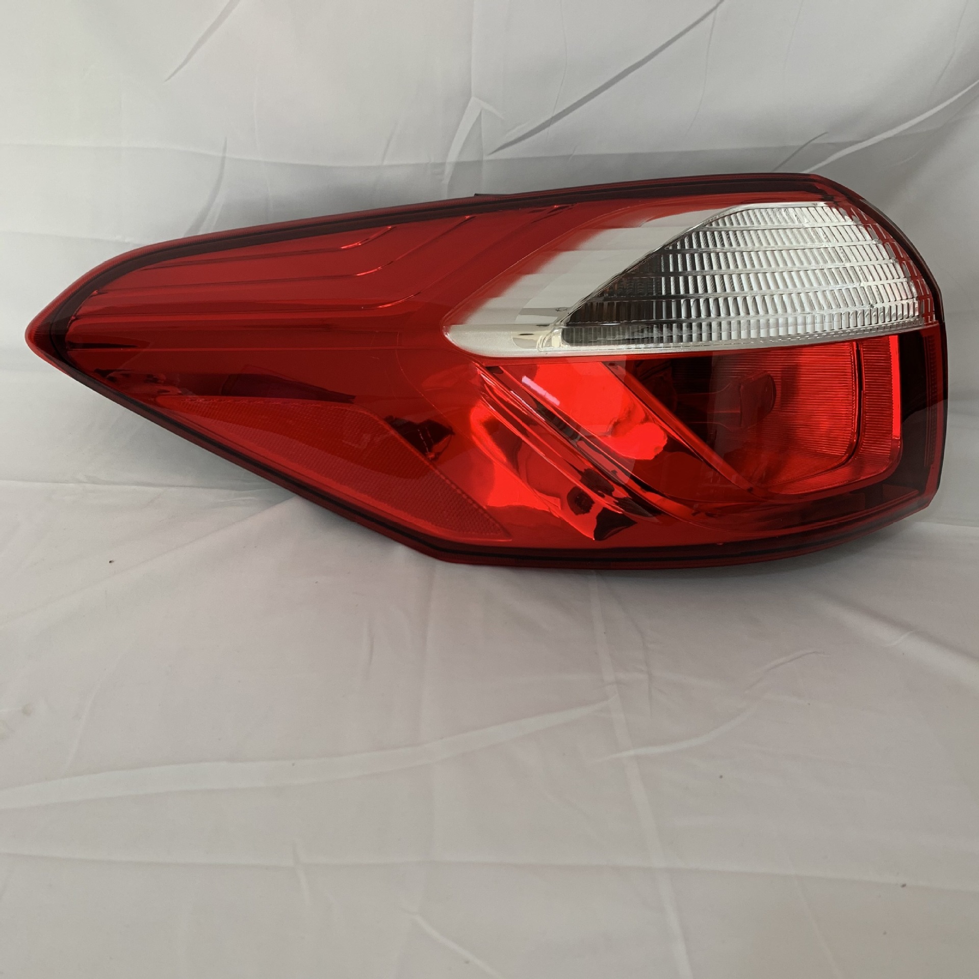 Adapted to 1213 14 15 model Kia K3 rear tail light assembly 1617 model reversing lamp housing turn signal brake light