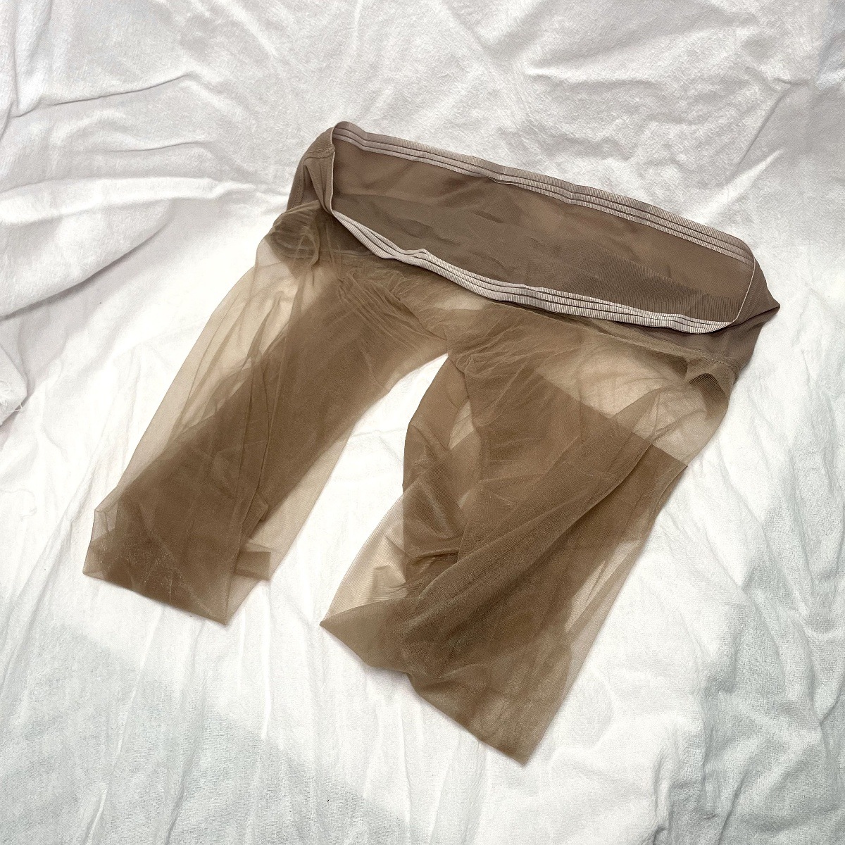 연한 갈색, 다리 길이 90cm