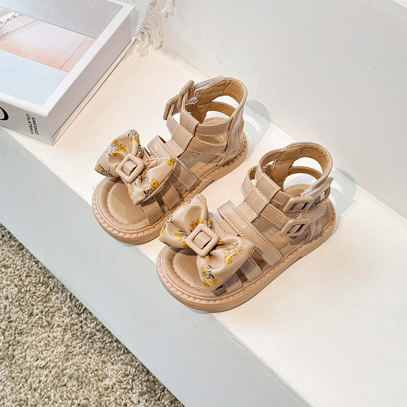 Fashionable sandals